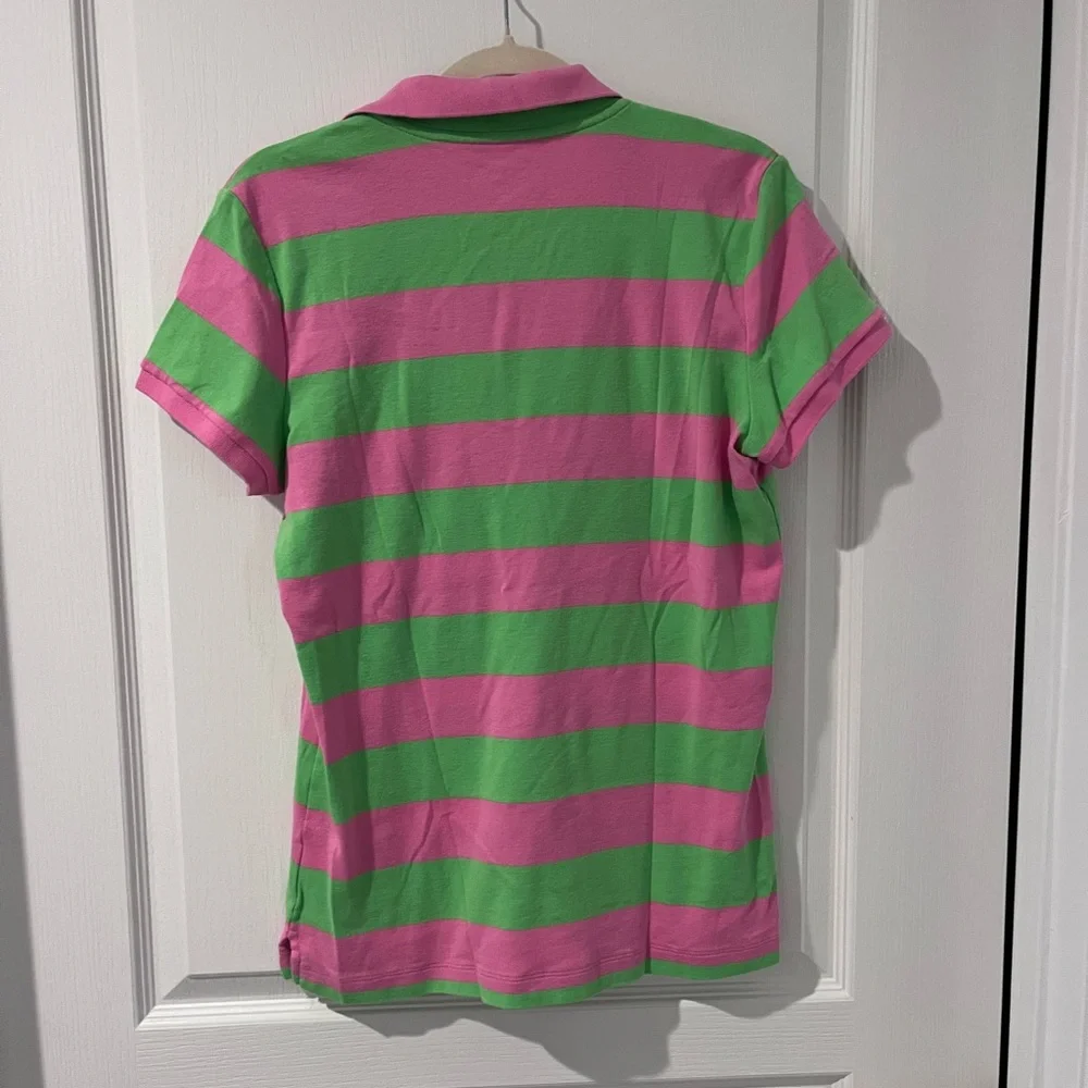 Lilly Pulitzer vibrant pink and green cotton polo shirt with logo size L. - Picture 2 of 6